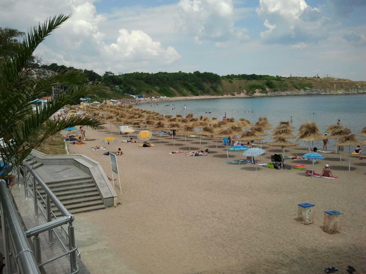Vila Riviera Chernomorets Ngoại thất bức ảnh