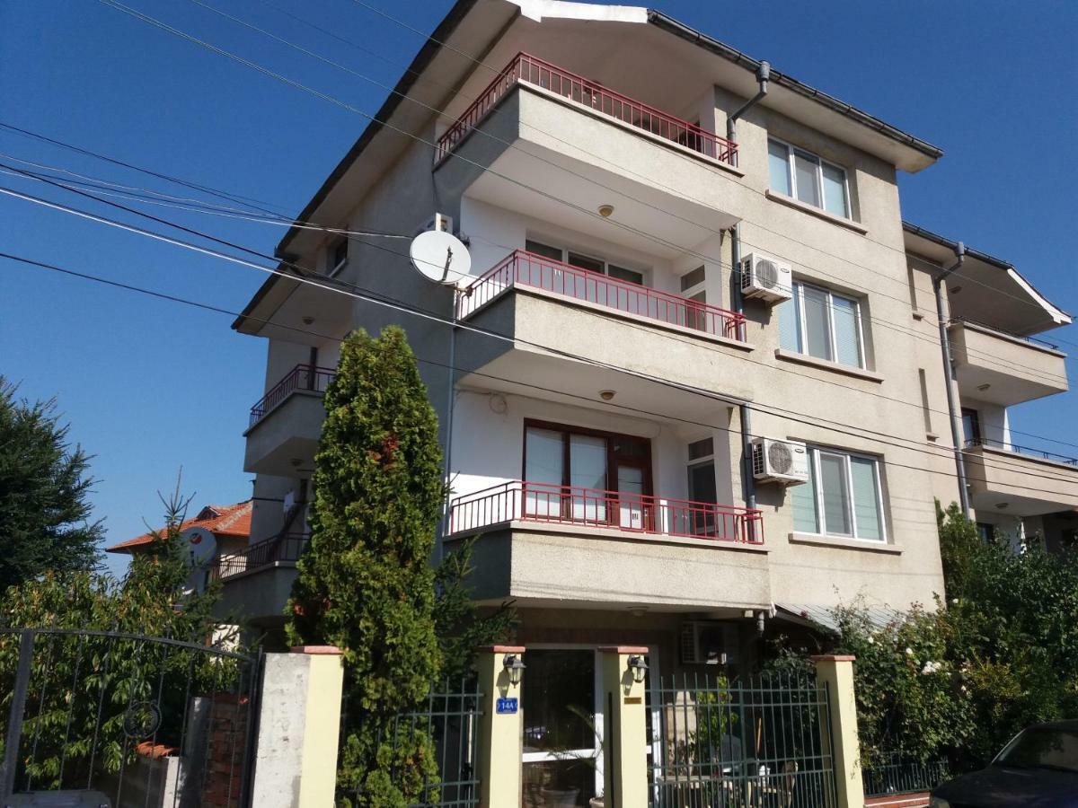 Vila Riviera Chernomorets Ngoại thất bức ảnh